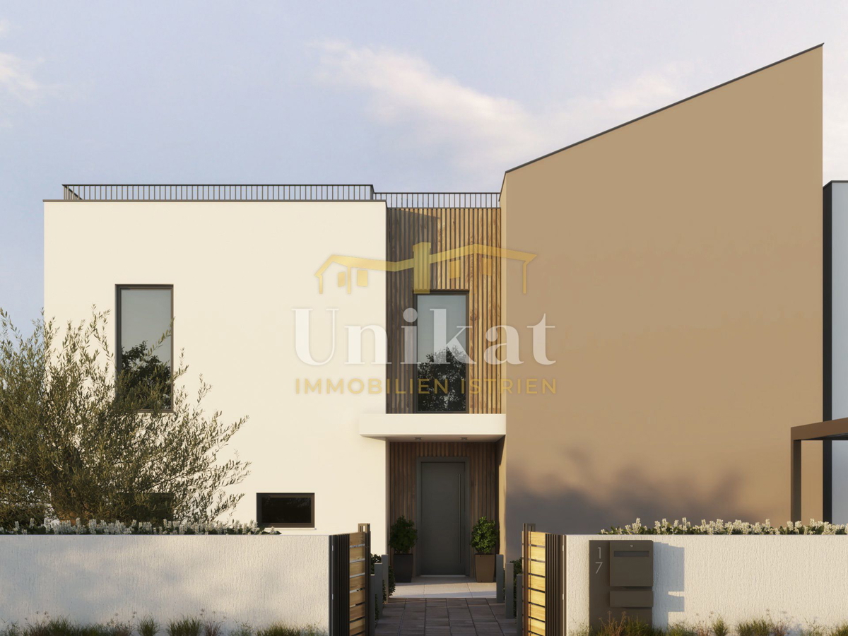 Luksuzna hiša 2,5 km od morja